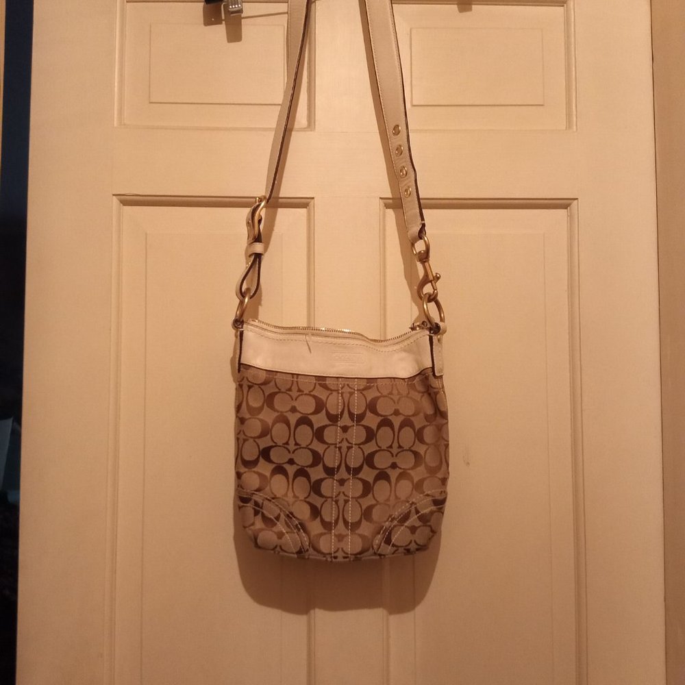 Coach Vintage Signature Cs white leather edging embossed logo leather crossbody